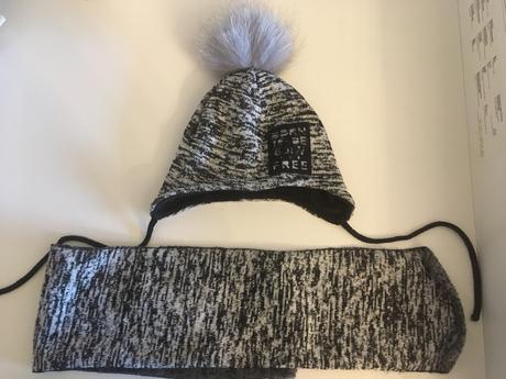 Pekný zimný set slovenskej značky, japitex,<50