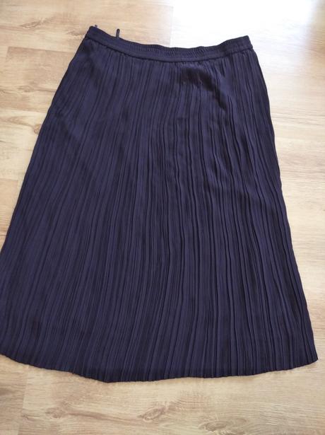 Plisovana sukňa, 50