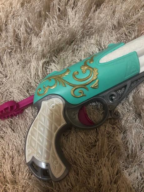 Pistol pre dievcata, 