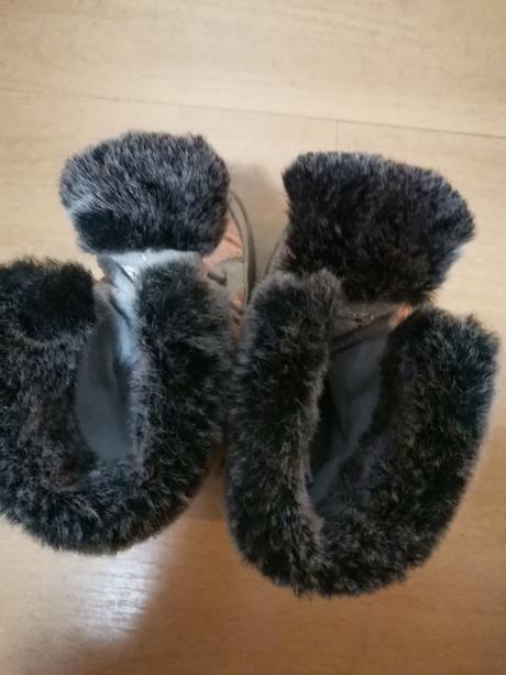 Zimné snehule, čižmy veľ. 24, lupilu,24