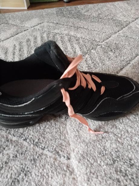 Tanečné topánky, 39