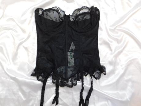 Kvalitny čipkovany korzetovy top, 70c