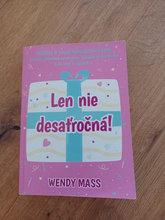 Kniha len nie desaťročná,