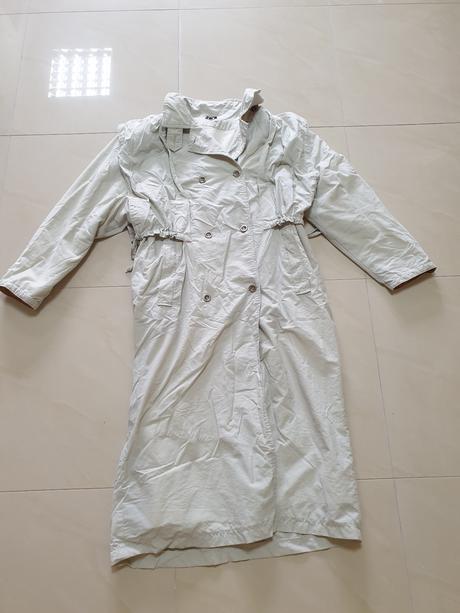 Béžový dlhý balonový kabát, l