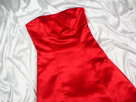 Luxusné spoločenské šaty mariposa, s