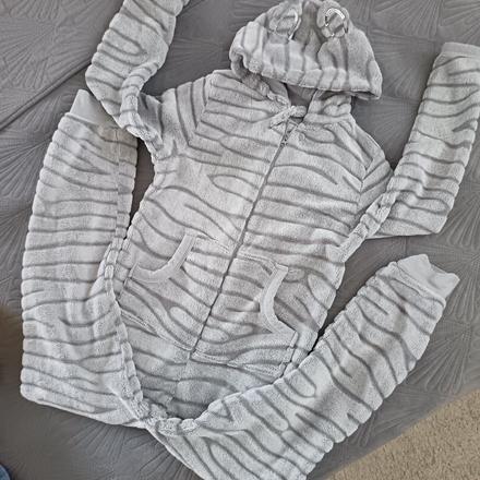 Plyšový domáci overal s uškami, 134