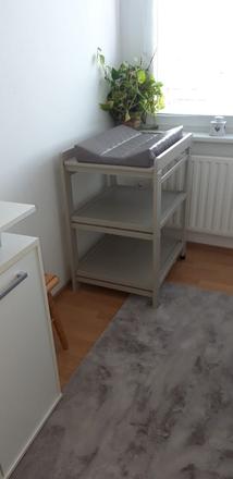 Prebaľovací pult,