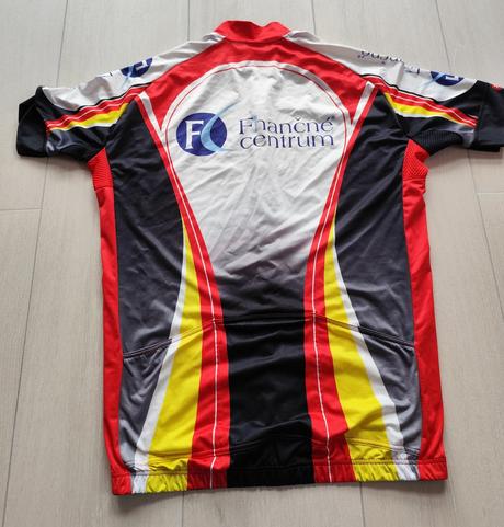 Predam cyklo dres, 