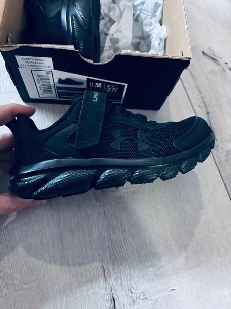 Ultraľahké tenisky, under armour,28