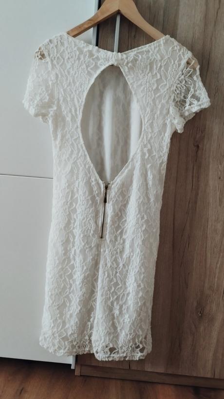 Čipkované biele šaty, s