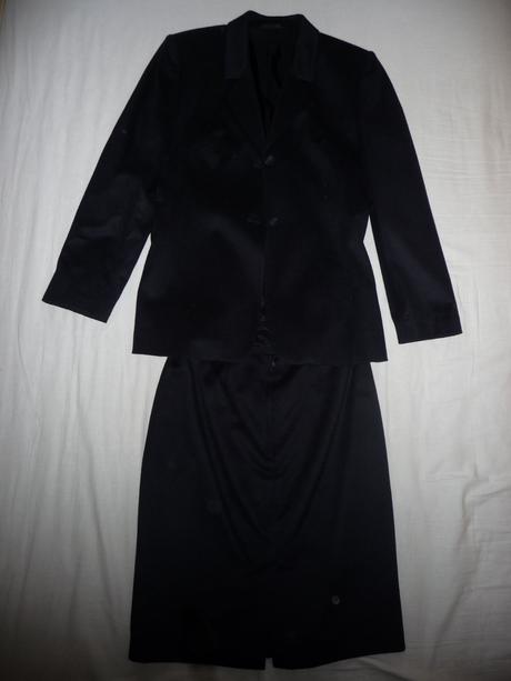 Podšitý dvojdielny kostým, 38