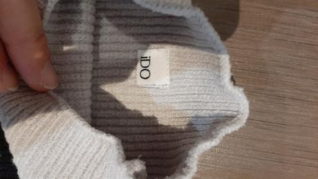 Svetre 3 ks, reserved,152