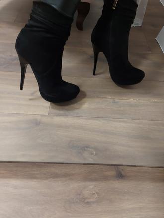 Oteplene cizmicky, 38