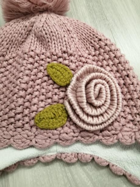 Čiapka next s vyšitým kvetom, next,134