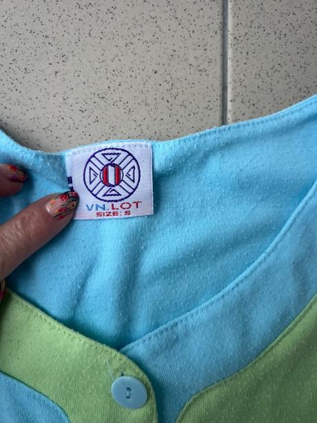 Dojčiaca košeľa, s