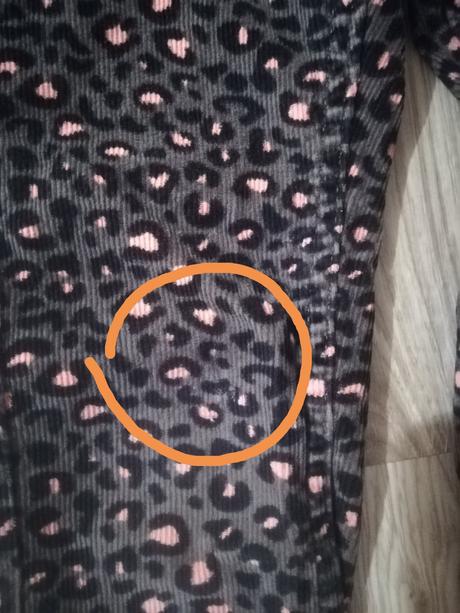 Menčestrové nohavice, 116