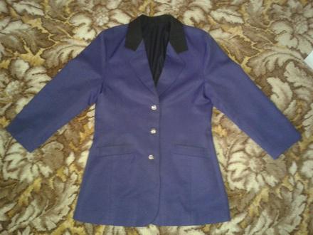 Kostým, 4 dielny, 38