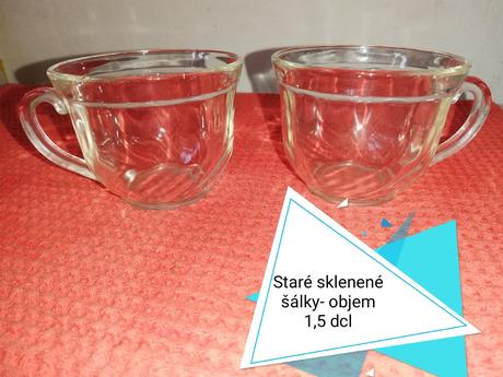 Staré sklenené šálky, 