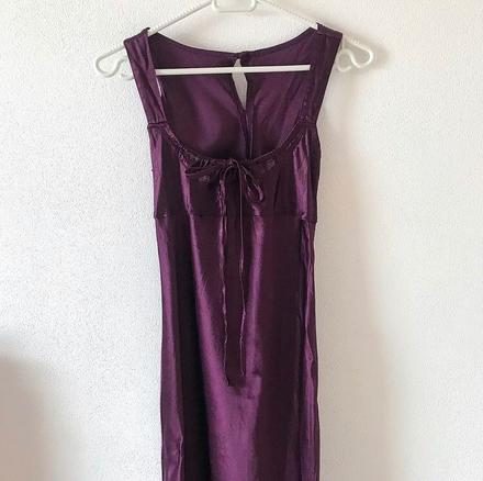 Kvalitné saténové šaty/nočná košeľa, s