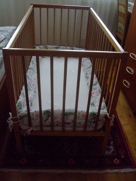 Drevená detská postieľka, šírka (cm): 60,dĺžka (cm): 120