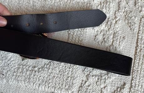 Nový tmavohnedý koženkový opasok, m/38,