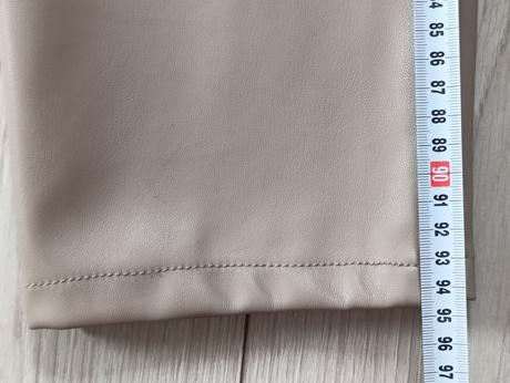 Kožené nohavice, 36