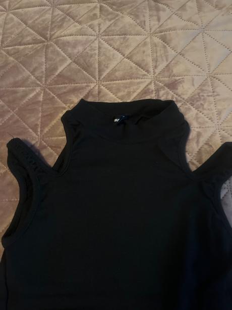 Čierne tričko, sinsay,s