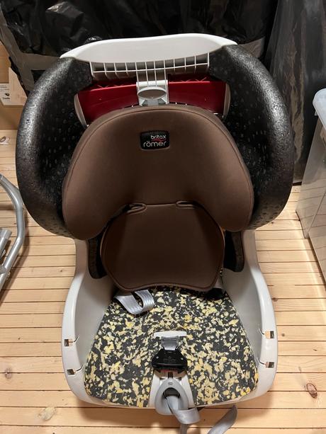 Autosedacka romer, römer