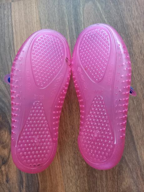 Topánky do vody, 31