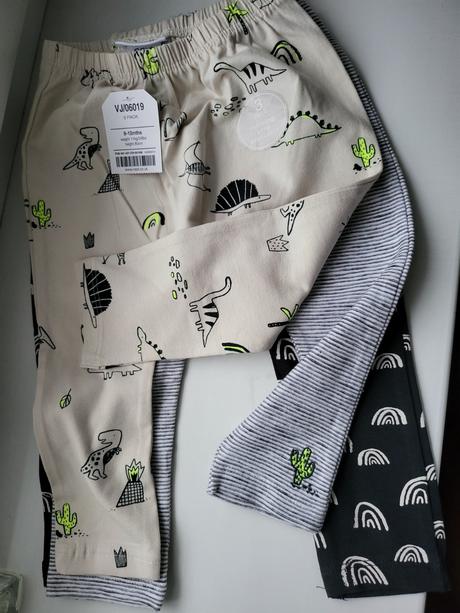 Leginy s dinosaurami, next,80