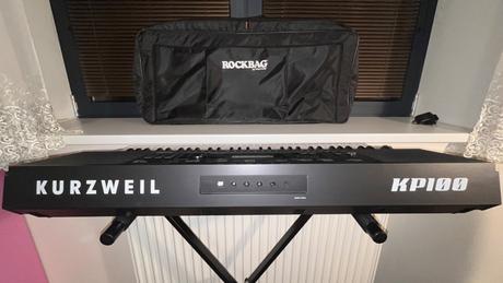 Set - kurzweil kp100 keyboard, púzdro, stojan,