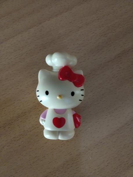 Hello kitty figúrka kinder surprise maxi,