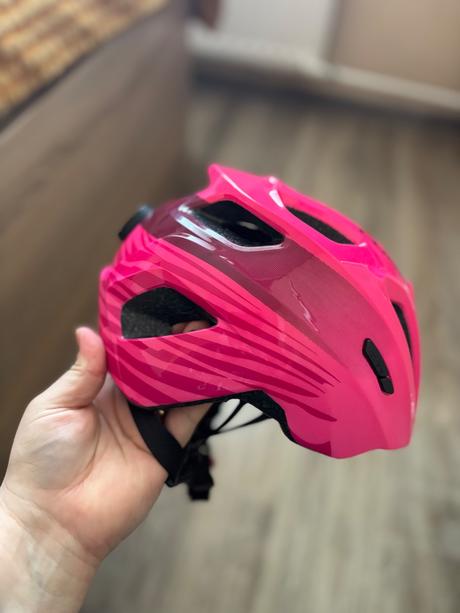 Cyklisticka prilba, xs
