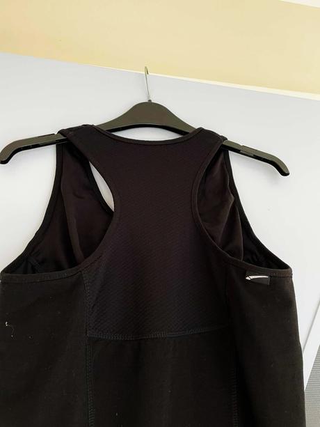 Elastické tielko s všitou podprsenkou, m