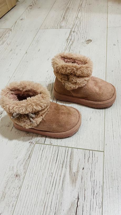 Svetloruzove cizmy 24/25, 24