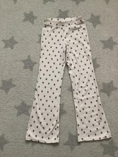 Zvonove leginy, h&m,134