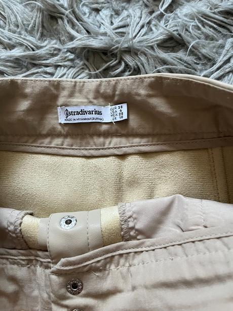 Štýlová sukňa, stradivarius,38