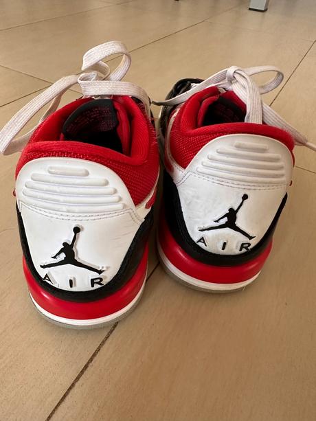 Tenisky jordan, air jordan,39