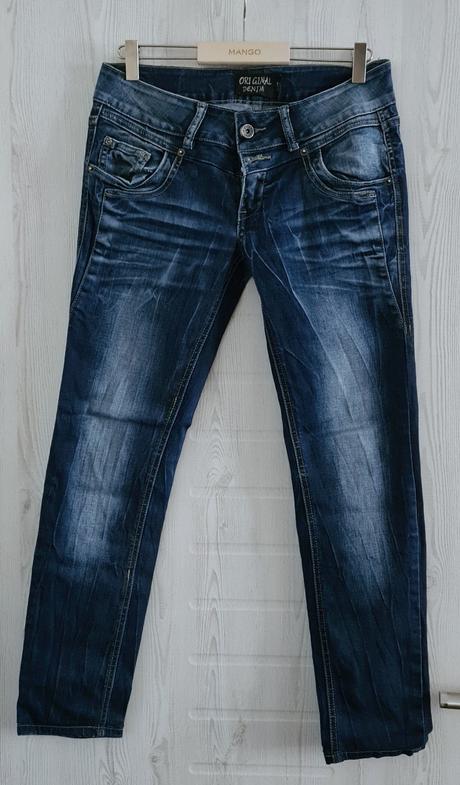 Strečové slim džínsy, 38