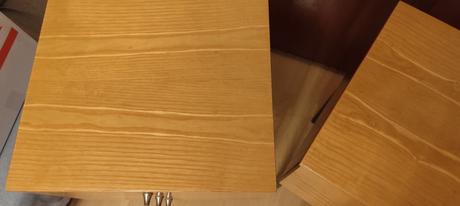 Retro kozmeticky a nočný stolík, 