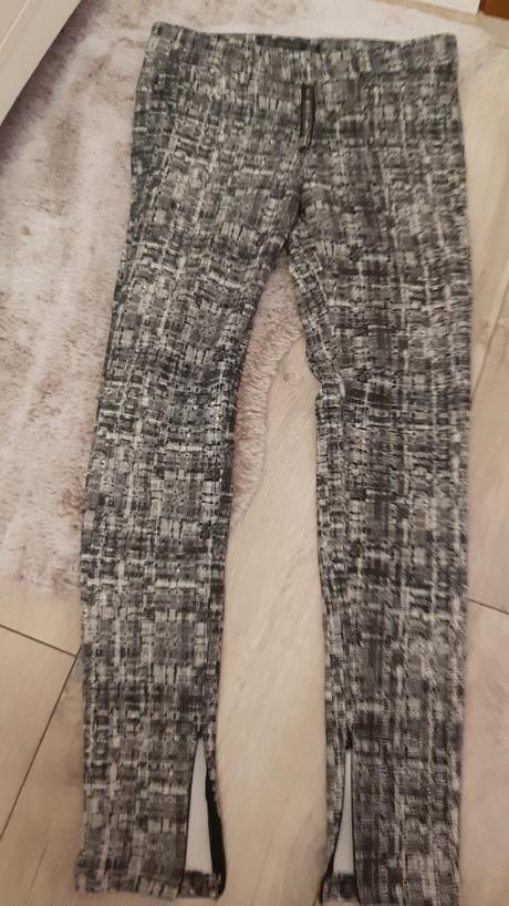 Taška plná vecí tommy hilfiger, zara, monnari, s
