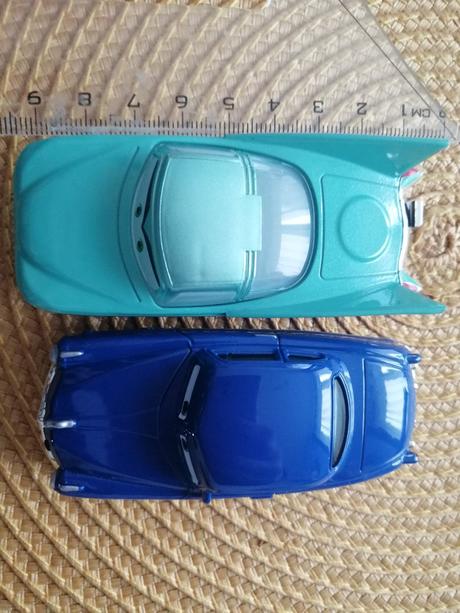 Cars,, championn doc hudson ,, mcqueen autá,