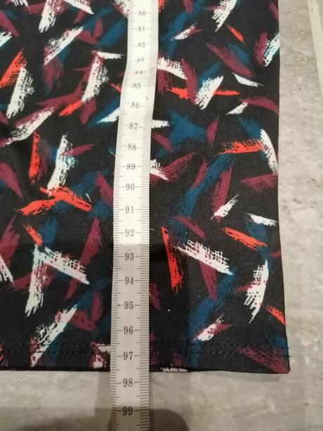 Pestré elastické šaty faf v34, zaujímavé riasenie, f&f,34