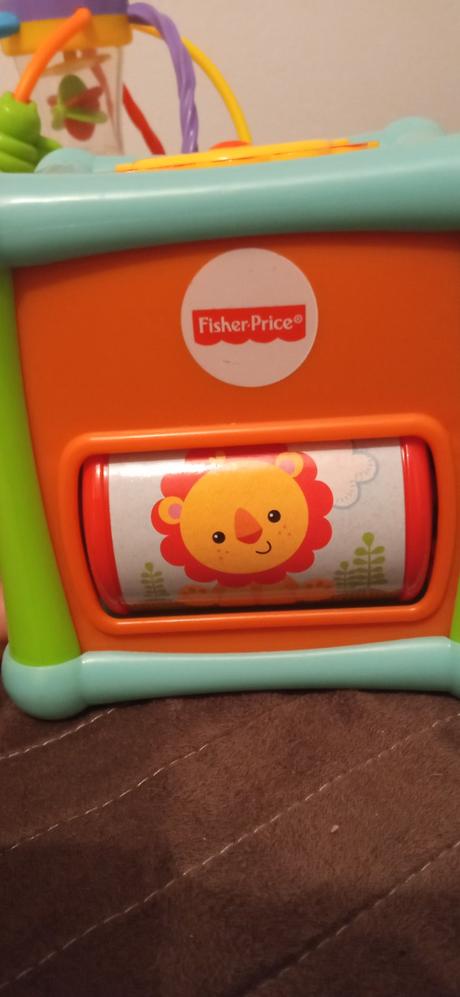 Interaktívna hračka pre bábätko,