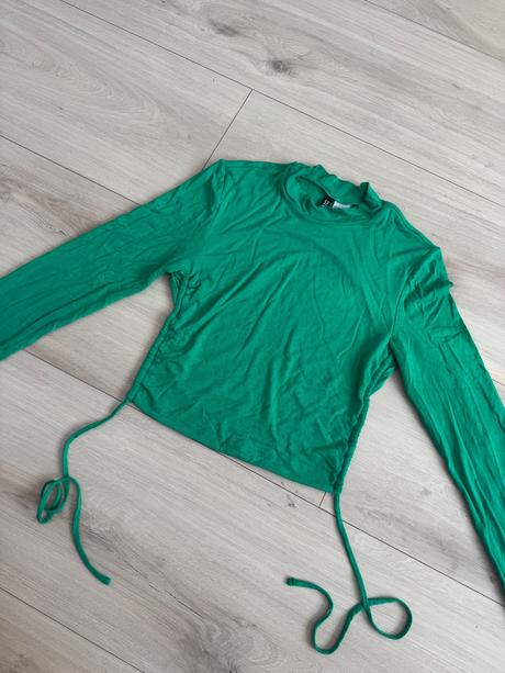 Top s odlahenym chrbtom, h&m,xs