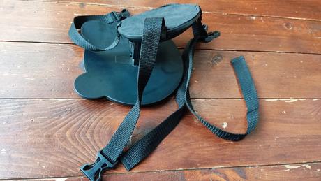 Zrkadlo na kontrolu dietata v aute,