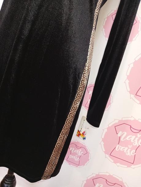 Nové zamatové šaty, m