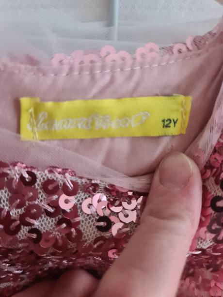 Šaty 10-12 rokov pre štíhle dievča, 