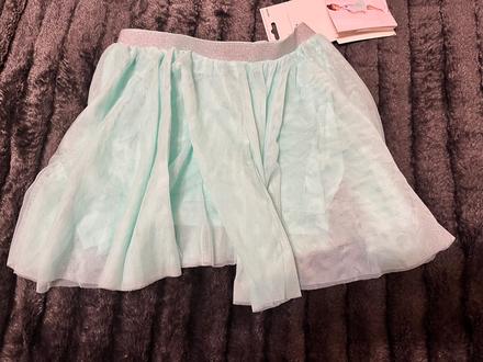 Nenosená tylová sukňa, 146