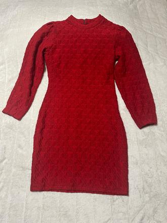 Červené šaty s nazberanými rukávmi magenta, l / m